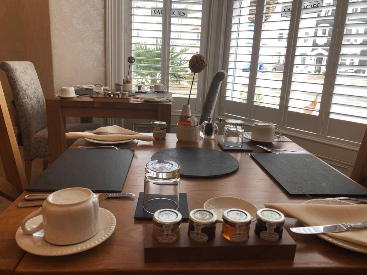 Отель Adcote House (Adults Only) Лландидно Экстерьер фото