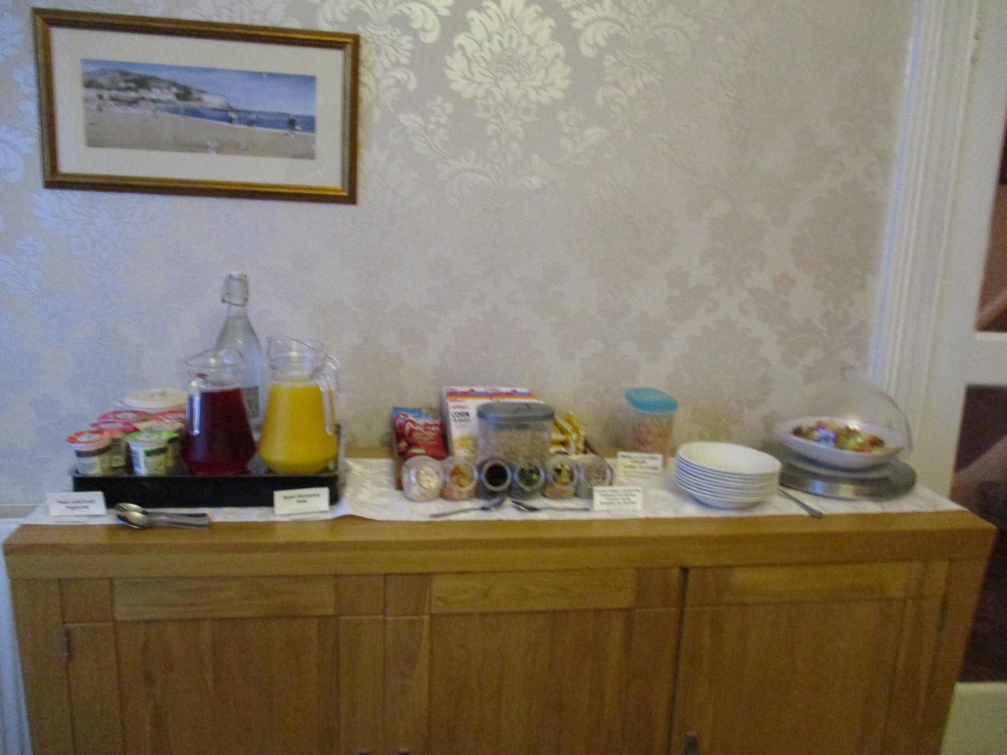 Отель Adcote House (Adults Only) Лландидно Экстерьер фото