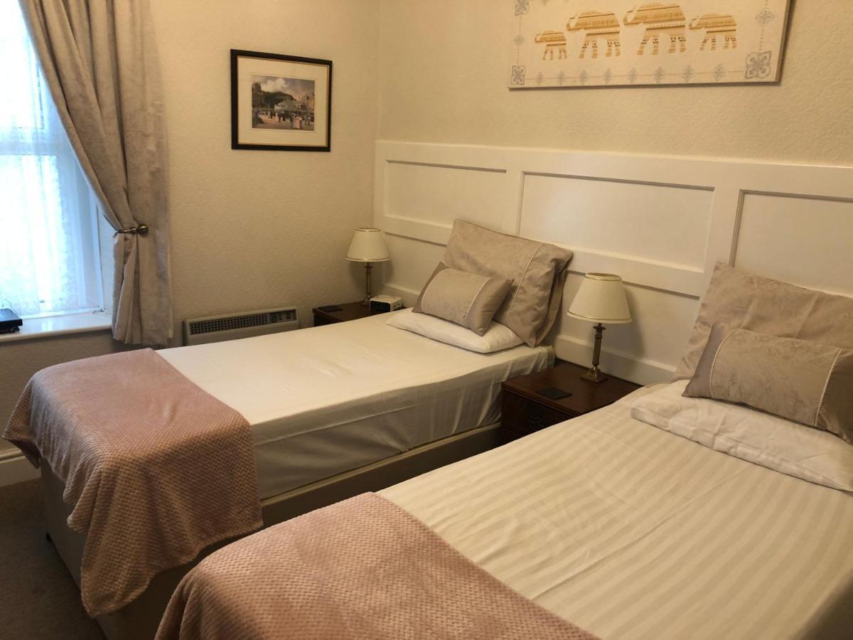 Отель Adcote House (Adults Only) Лландидно Экстерьер фото
